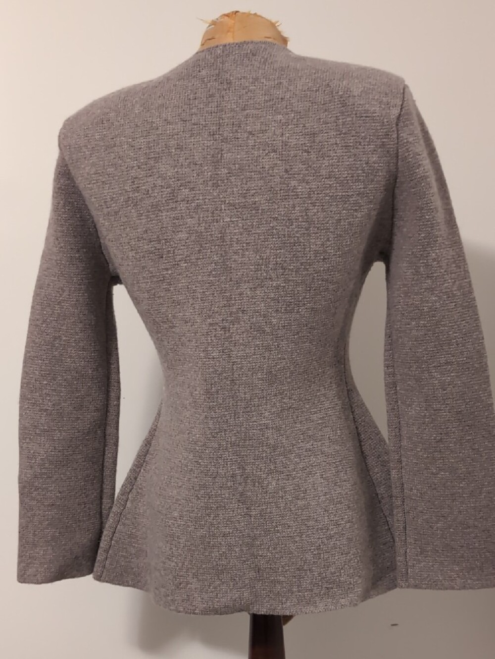 Zara Structure Sweater - Picture 4 of 7